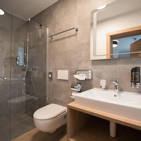 Lenz By Inncomer Aparthotel 4*
