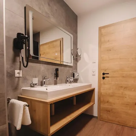 Aparthotel Lenz By Inncomer Oberau