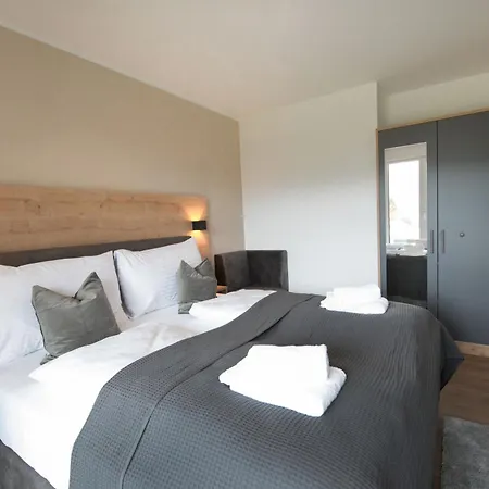 Lenz By Inncomer Aparthotel 4*